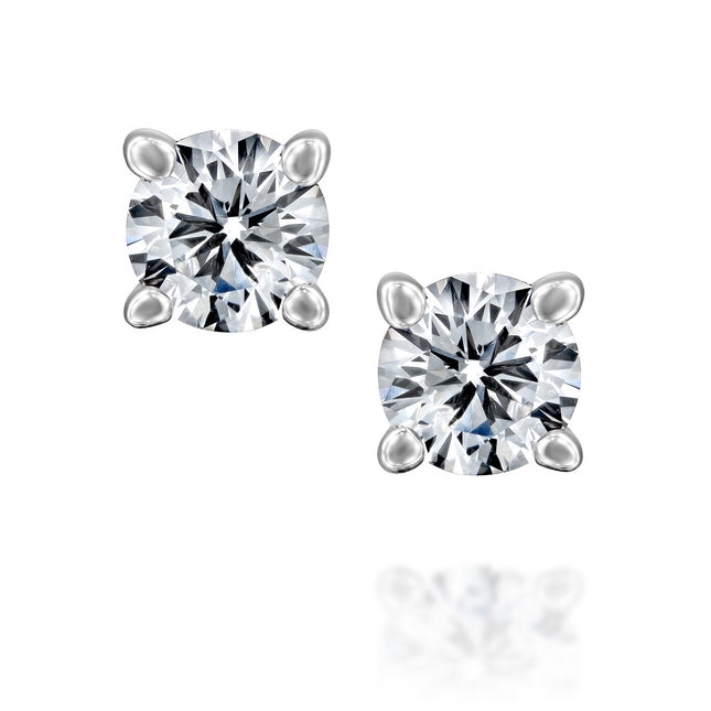 עגילי מרטיני סוליטר בשיבוץ יהלומים טבעים צמודים לאוזן