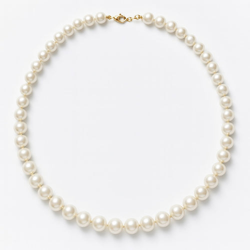 שרשרת פנינים קלאסית בעיצוב יוקרתי ונשי עם ברק טבעי ועדין