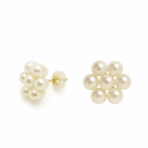 עגילי פנינים בעיצוב פרח יוקרתי עם שבע פנינים בגימור קלאסי ועדין