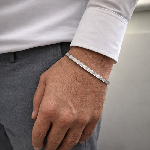 צמיד טניס קשיח מזהב לבן משובץ יהלומים טבעיים 2.50 קראט לאורך כל החוליות