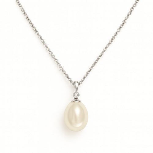 שרשרת פנינה טבעית עם תליון זהב לבן ויהלום עדין למראה אלגנטי ונקי