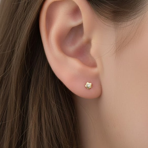 עגילי כוכב לילדות מזהב משובצים זירקון