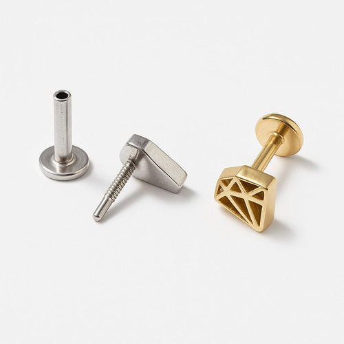 פירסינג (בודד) מזהב בצורת יהלום