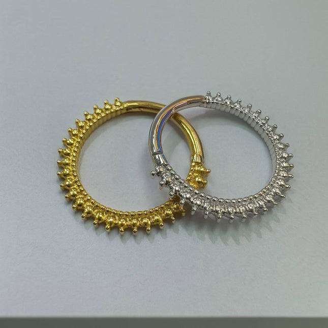 עגיל חישוק (בודד) זהב עם עיגולים עיצוב יוקרתי ומעודן