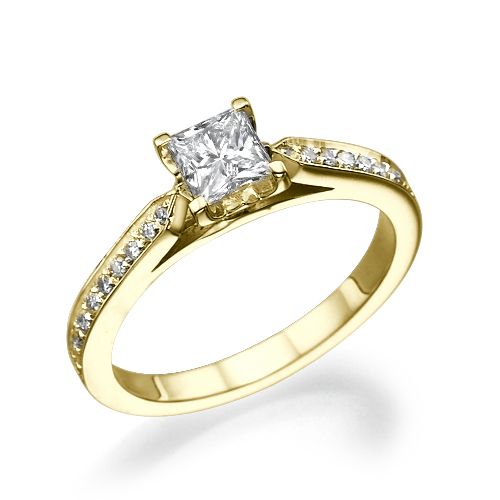 טבעת אירוסין פרינסס זהב צהוב המשובצת ביהלום מרובע בלב הטבעת