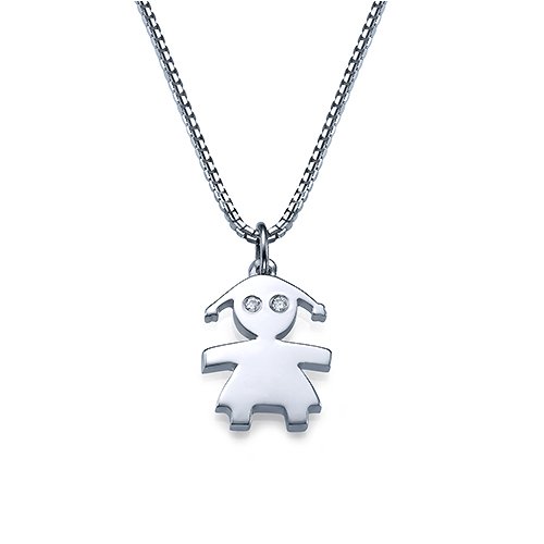 תליון ילדה מזהב משובץ יהלומים בעיצוב מתוק ועדין המעניק מראה מלא משמעות