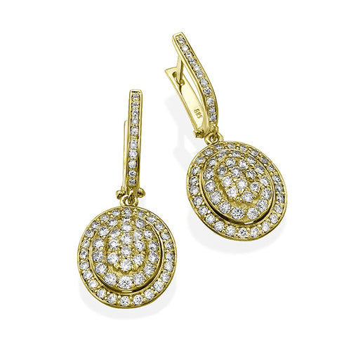 עגילי פאווה יהלומים בצורת אובל מזהב צהוב עם ברק מרשים ושיבוץ צפוף ומדויק