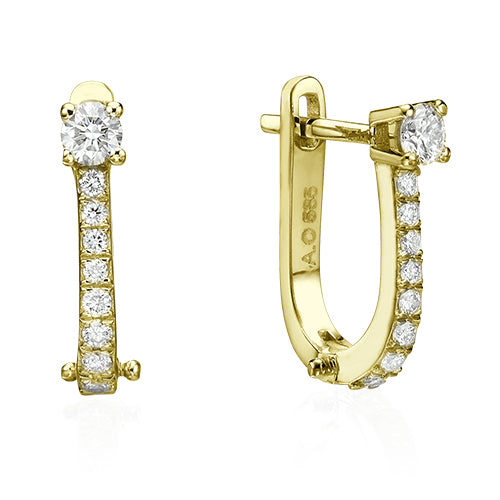 עגילי יהלומים מזהב לבן בעיצוב תלוי עם שורת יהלומים טבעיים נוצצים