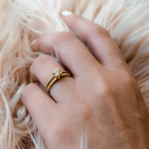 טבעת אירוסין זהב צהוב "אלינור"