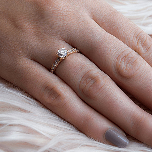 טבעת יהלומים "יולי משובצת"