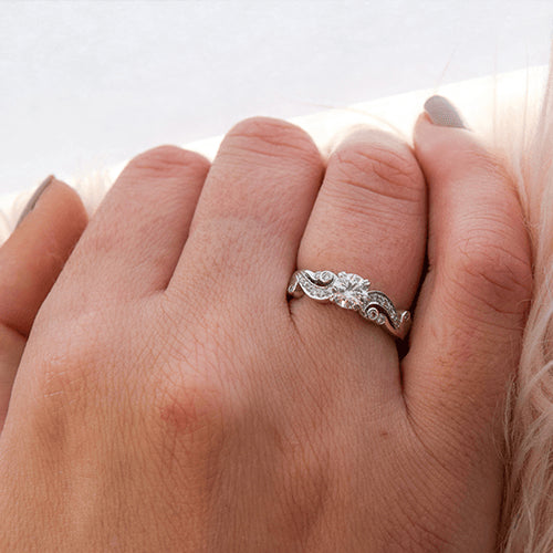 טבעת יהלומים "ג'ני" בעיצוב וינטאג'