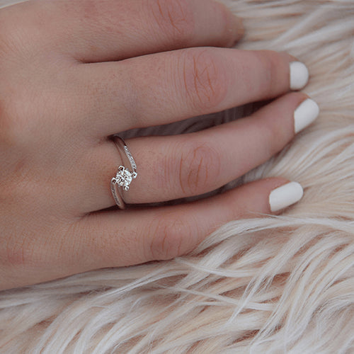 טבעת אירוסין טוויסט "פאולינה"