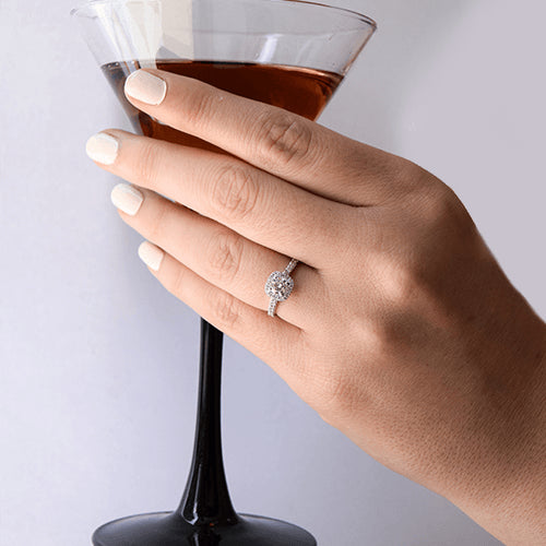 טבעת אירוסין זהב לבן 0.71 "אלה"