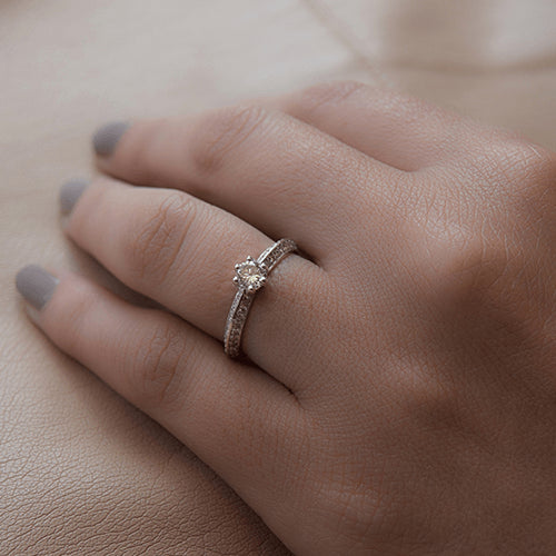 טבעת אירוסין זהב לבן "קתרין"