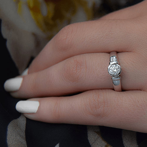 טבעת אירוסין זהב צהוב "סטייסי"