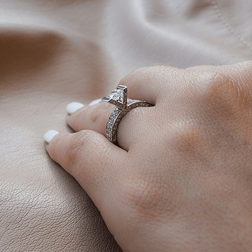 טבעת אירוסין זהב לבן "ויקטוריה"