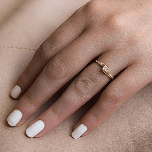 טבעת אירוסין זהב צהוב "נינה"