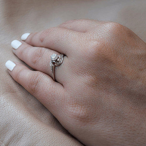 טבעת אירוסין זהב לבן סינתייה