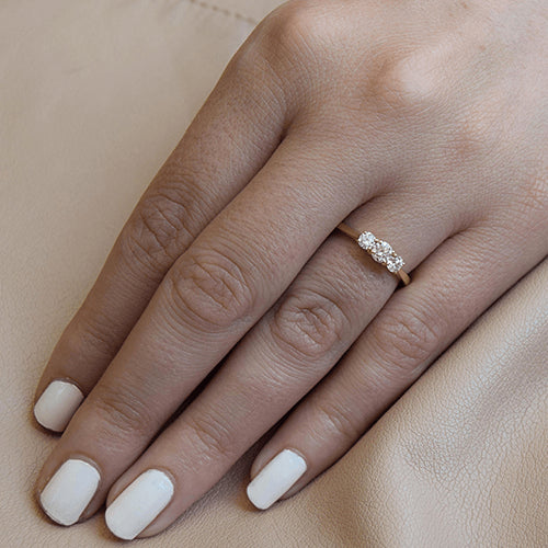 טבעת 3 יהלומים