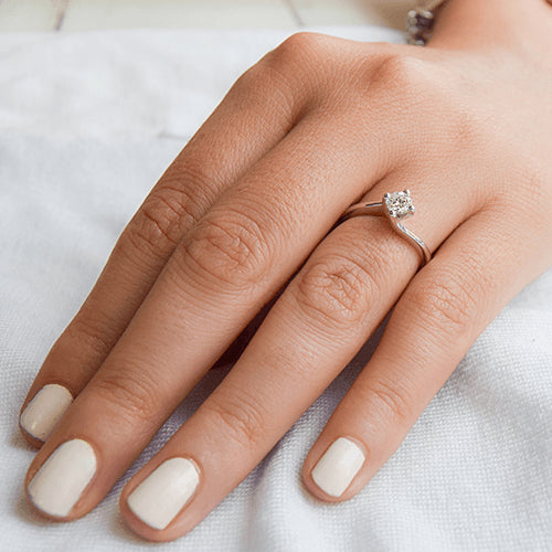 טבעת אירוסין זהב לבן "אוולין"