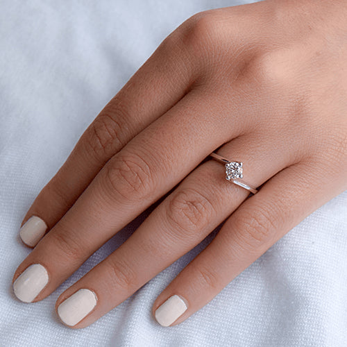 טבעת אירוסין זהב לבן "אוולין"