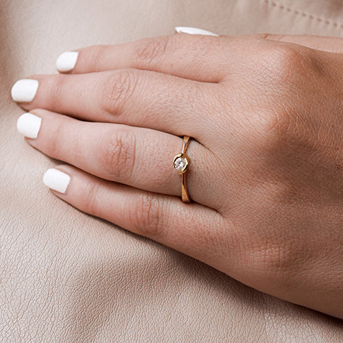 טבעת אירוסין זהב צהוב "דברה"