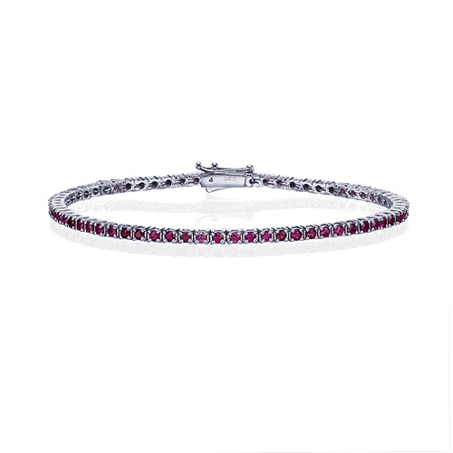 צמיד טניס מזהב לבן משובץ אבני רובי טבעיות לאורך כל החוליות בצבע חזק