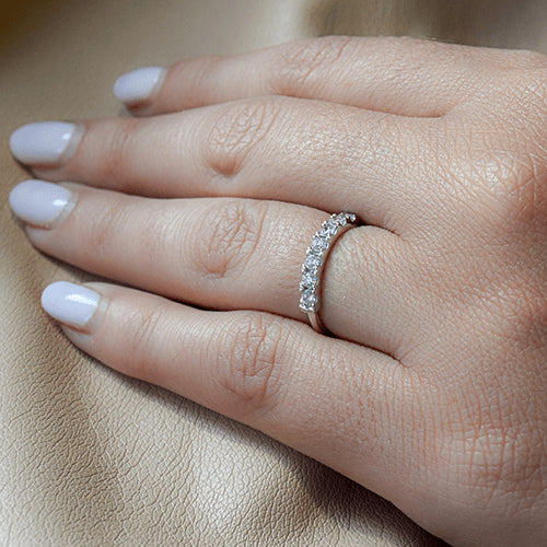 טבעת יהלומים "פאני"