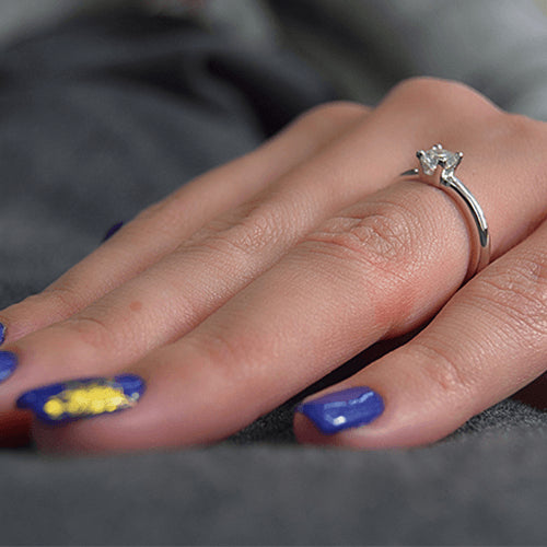 טבעת אירוסין סוליטר זהב לבן "סבינה"