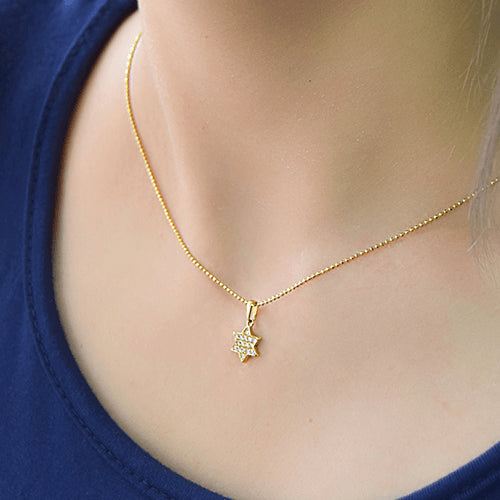 שרשרת מגן דוד מזהב עם יהלומים טבעיים במשקל 0.15 קראט