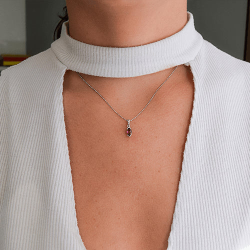 תליון טורמלין אדום במשקל