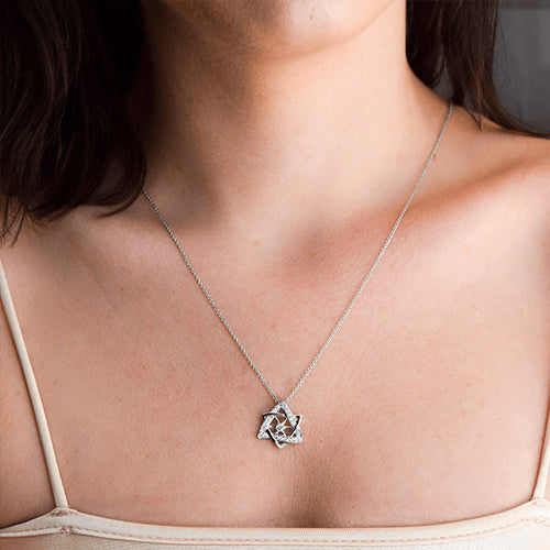 שרשרת יהלומים ותליון מגן דוד משובץ יהלומים