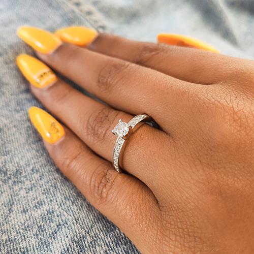 טבעת אירוסין זהב לבן "אדל"