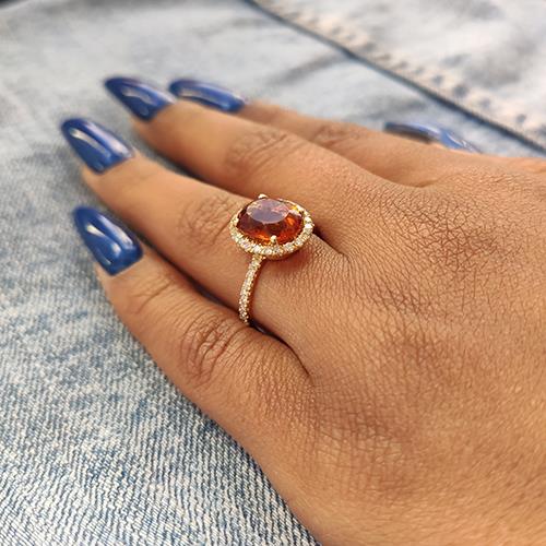 טבעת אליסון זהב לבן עם אבן סיטרין טבעית ויהלומים ליצירת מראה מואר