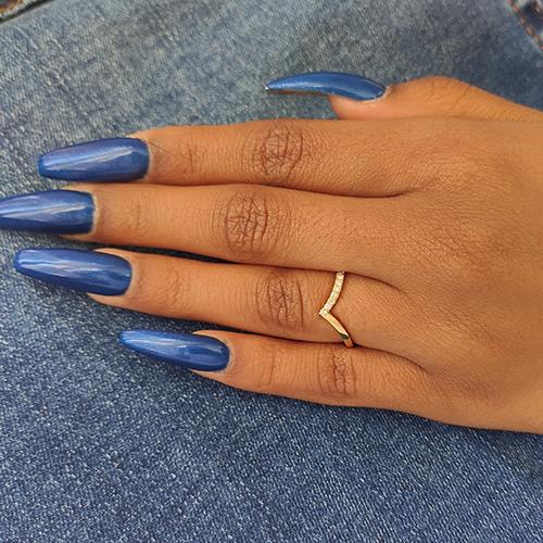 טבעת יהלומים "וי"