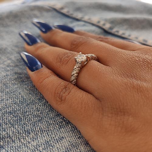 טבעת יהלומים זהב לבן מקולקציית הוינטאג' הייחודית