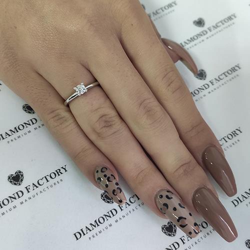 טבעת אירוסין "מרי" זהב לבן