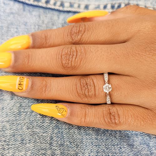 טבעת אירוסין סוליטייר זהב לבן "קלי"