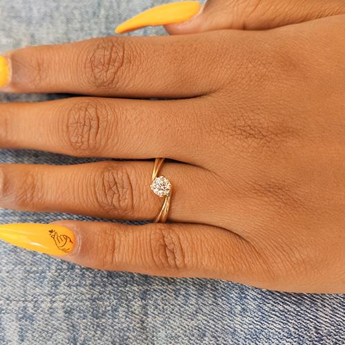 טבעת אירוסין זהב צהוב "שירי" 0.31 מתאימה לנשים מיוחדות