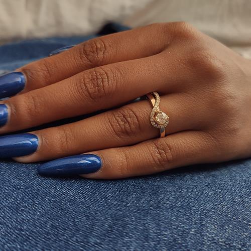 טבעת אירוסין זהב צהוב "ויקי"