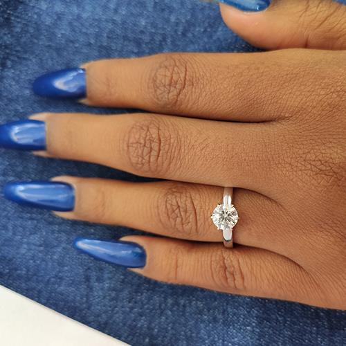 טבעת אירוסין סוליטר זהב לבן "יולי"