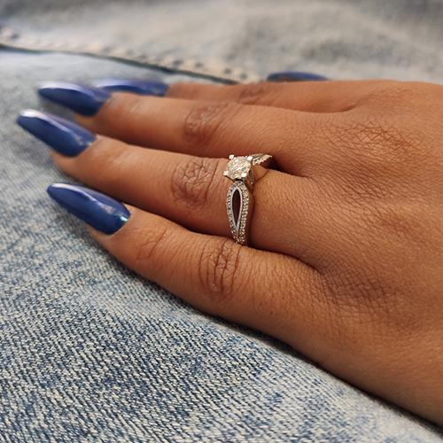 טבעת אירוסין מעוצבת "פרפר"