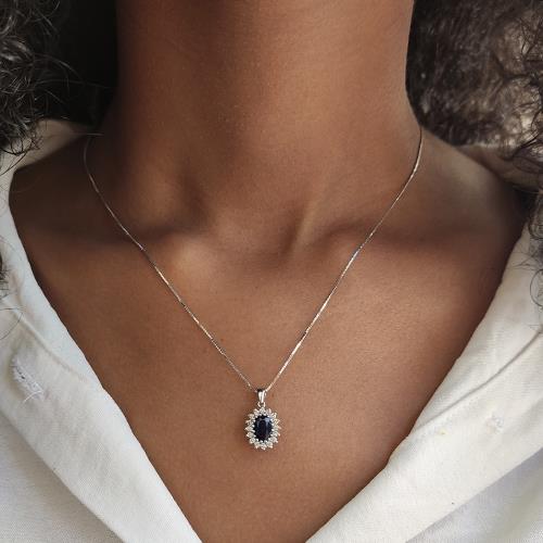 תליון דיאנה יהלומים ואבן ספיר במשקל 1 קראט על שרשרת זהב