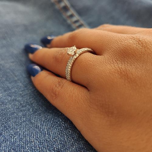 טבעת יהלומים "קיי"