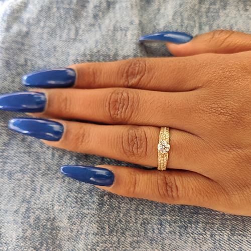 טבעת יהלומים "קלואי משובצת"