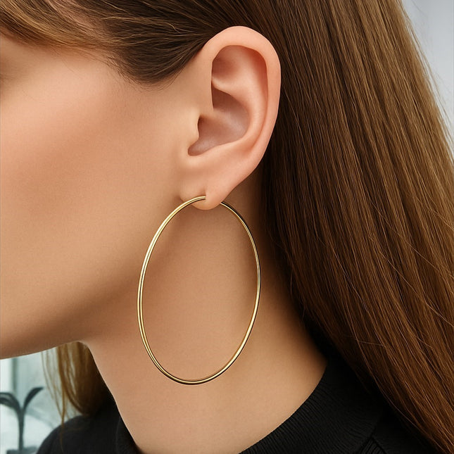 עגילי חישוק גדולים זהב צהוב בעיצוב אלגנטי ועדין קוטר 6 ס"מ