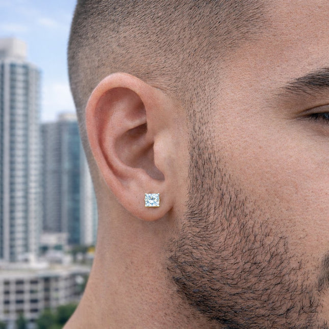 עגיל בודד לגבר מזהב לבן עם יהלום פרינסס מרובע