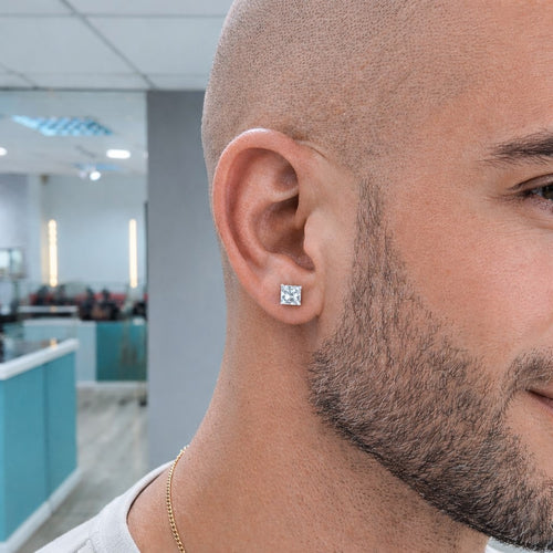 עגיל בודד לגבר מזהב לבן עם יהלום פרינסס מרובע