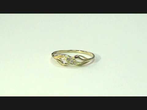 טבעת יהלומים "קים" בעיצוב עדין ויוקרתי עשוייה זהב ויהלומים 100%