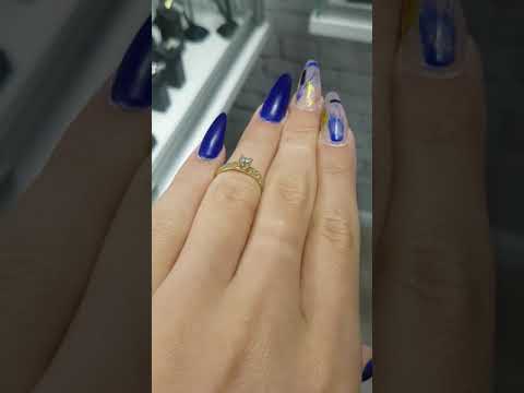 טבעת אירוסין "קלואי משובצת"